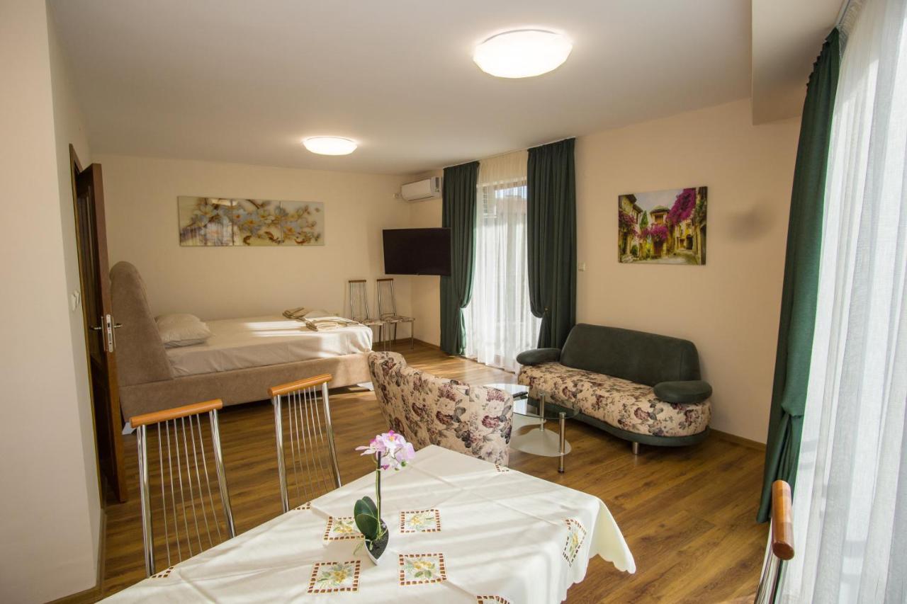 Guest Apartments Stela Tsarevo Eksteriør bilde